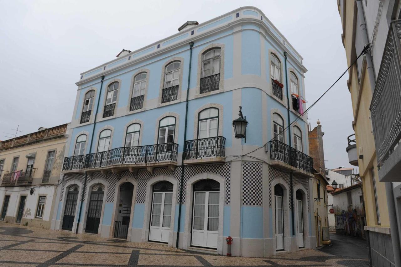 Legendary Bay Apartamento Tematico Apartment Seixal  Luaran gambar